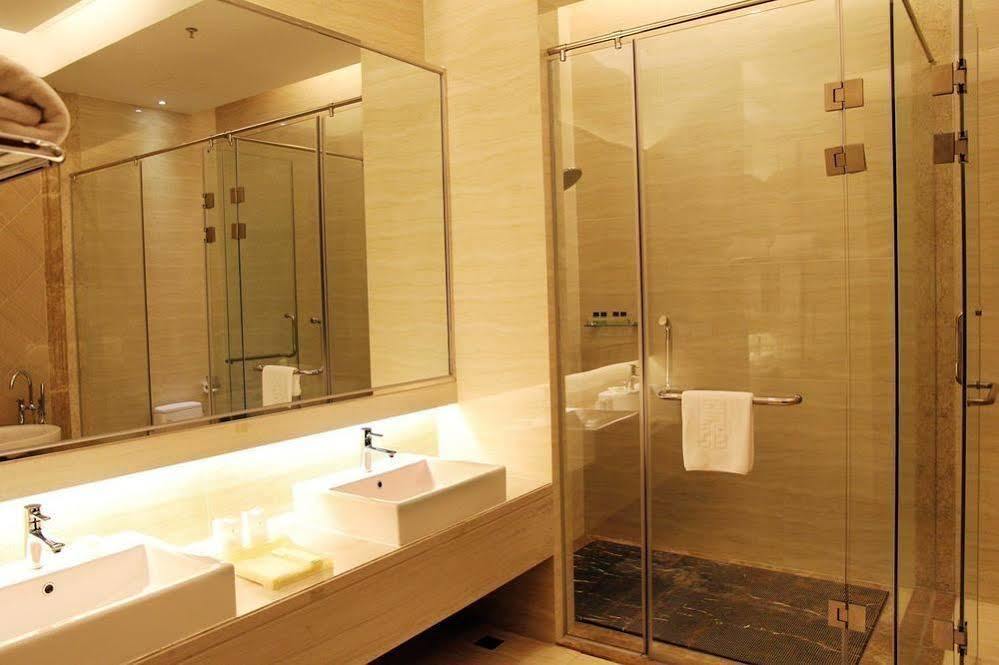 Water Way Hotel Guangzhou Exteriör bild